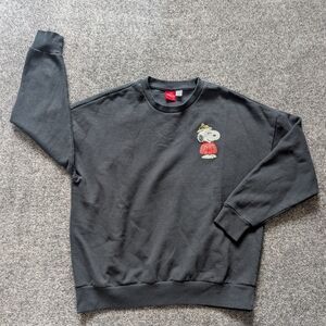 Peanuts Black Crewneck Sweatshirt with Snoopy Graphic